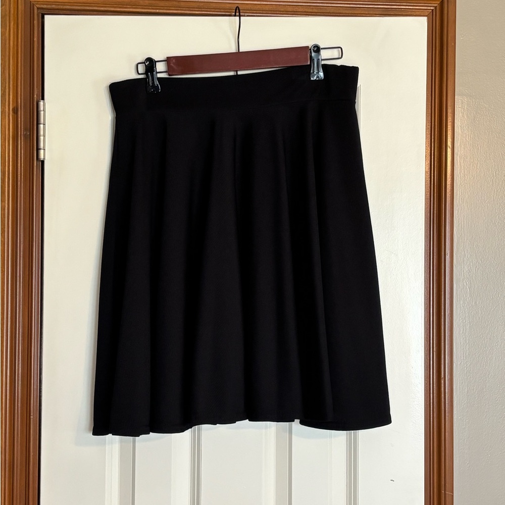 ⭐️NWOT⭐️Black A-Line Women's Skirt